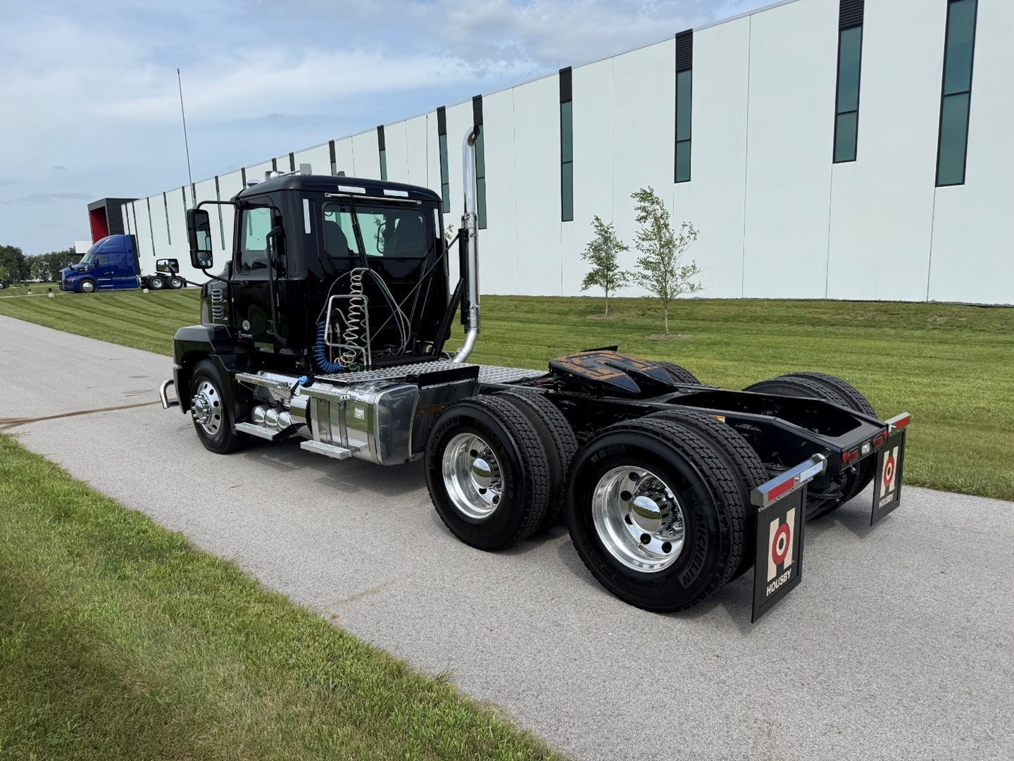 2022 Mack Anthem in Ankeny, IA — photo 4